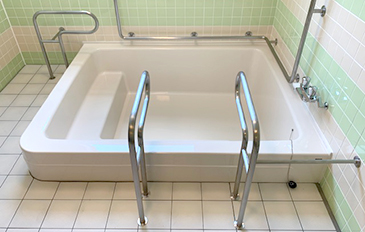 浴そう内の段差を解消して出入りを安全に行いたい（現状の問題点）